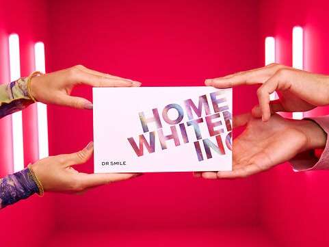 [CRO] Home White Kit - Box - Hands - Female - Male - Pink - Light - Background - Desktop