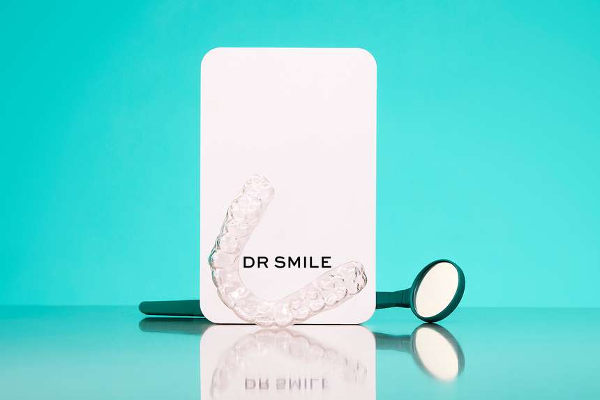 Allineatore DR SMILE con custodia e specchietto ortodontico